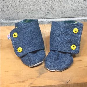 3/ $10 Soft Infant Booties with Snaps 12m